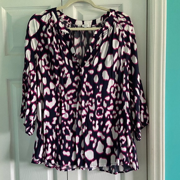 Navy Animal Print Crown & ivy Top - Picture 1 of 3